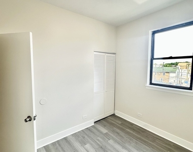 3008 W 23rd Street - Photo Thumbnail 6
