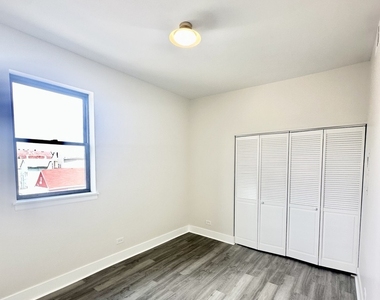 3008 W 23rd Street - Photo Thumbnail 4