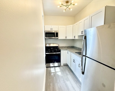3008 W 23rd Street - Photo Thumbnail 8