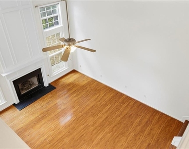 490 Chippenham Court - Photo Thumbnail 12
