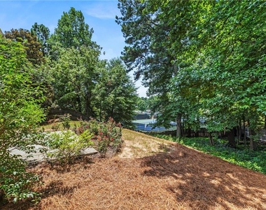 490 Chippenham Court - Photo Thumbnail 34