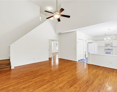 490 Chippenham Court - Photo Thumbnail 11