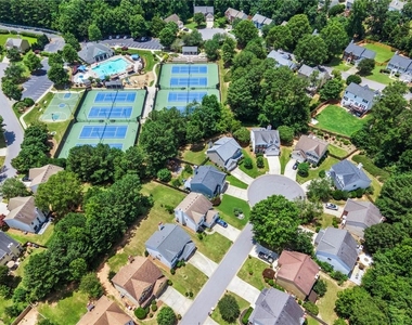 490 Chippenham Court - Photo Thumbnail 38