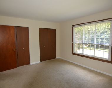 370 Eastern Avenue - Photo Thumbnail 8