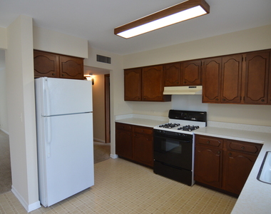 370 Eastern Avenue - Photo Thumbnail 1