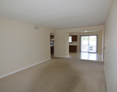 370 Eastern Avenue - Photo Thumbnail 4