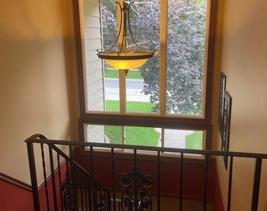 370 Eastern Avenue - Photo Thumbnail 15
