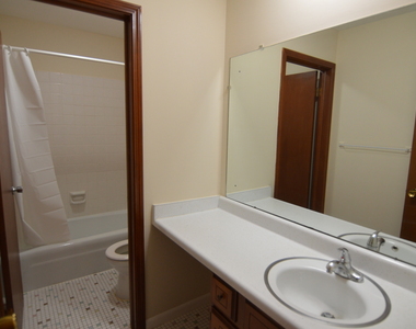 370 Eastern Avenue - Photo Thumbnail 9