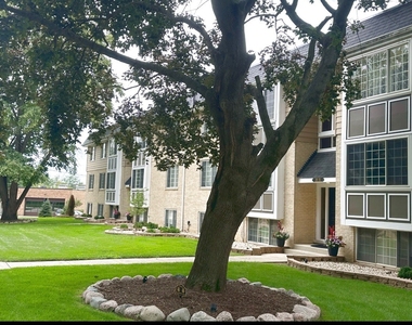 370 Eastern Avenue - Photo Thumbnail 13