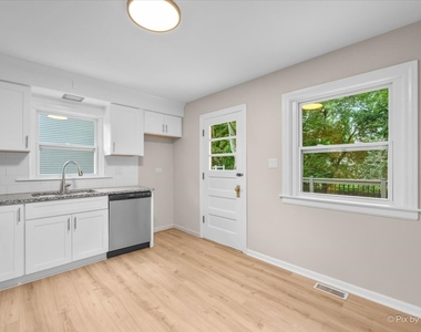 23776 N Overhill Drive - Photo Thumbnail 5