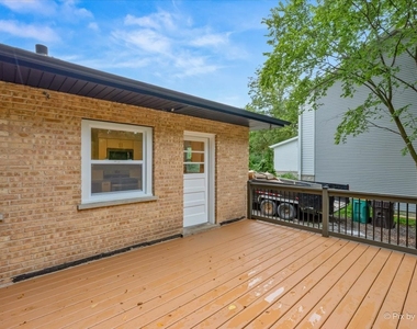 23776 N Overhill Drive - Photo Thumbnail 20