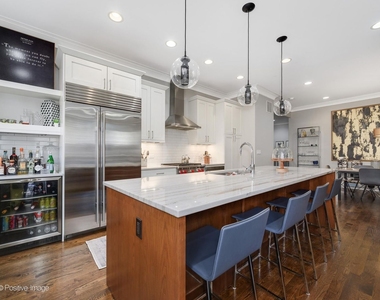 1046 W Altgeld Street - Photo Thumbnail 8