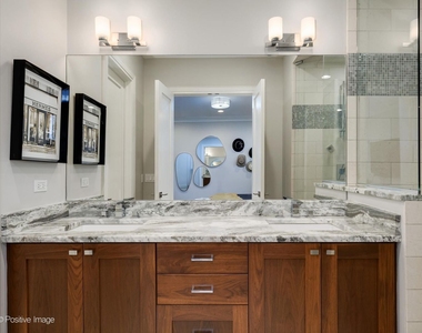 1046 W Altgeld Street - Photo Thumbnail 17