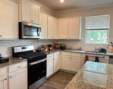 1446 Braselton Village Parkway - Photo Thumbnail 7