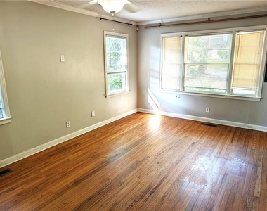 2641 Acadia Street - Photo Thumbnail 10