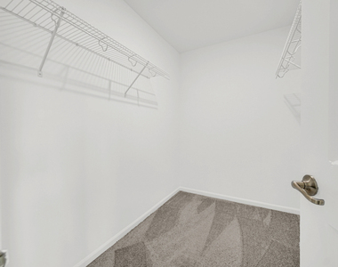 1537 Kraft Avenue - Photo Thumbnail 16