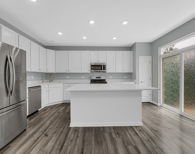 1537 Kraft Avenue - Photo Thumbnail 6