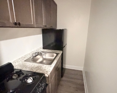 839 W Sheridan Road - Photo Thumbnail 3