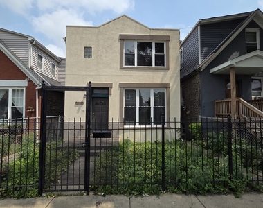 1251 N Springfield Avenue - Photo Thumbnail 9