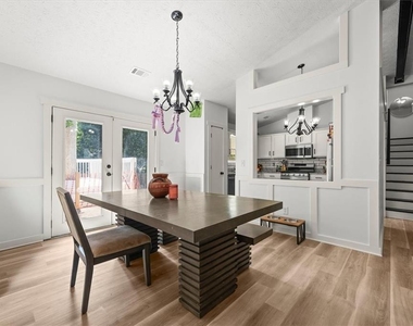 6338 Stablewood Way - Photo Thumbnail 3