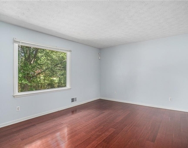 3660 Eagle Woods Circle - Photo Thumbnail 15