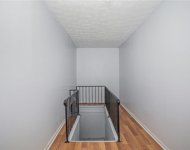 3660 Eagle Woods Circle - Photo Thumbnail 6