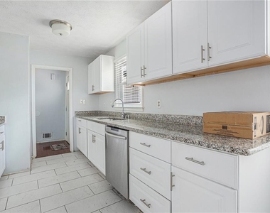 3660 Eagle Woods Circle - Photo Thumbnail 4