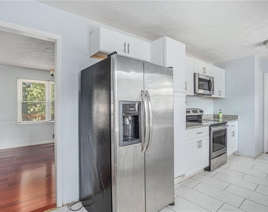 3660 Eagle Woods Circle - Photo Thumbnail 5
