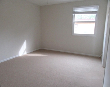 2054 W Chase Avenue - Photo Thumbnail 6