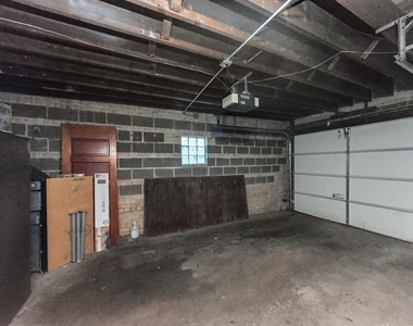 954 W Cuyler Avenue - Photo Thumbnail 16