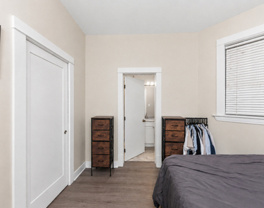 954 W Cuyler Avenue - Photo Thumbnail 3