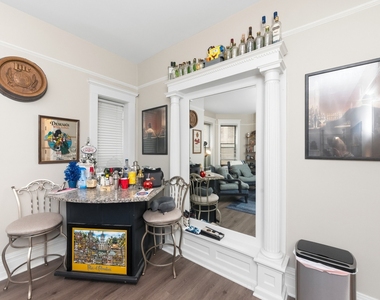 954 W Cuyler Avenue - Photo Thumbnail 2