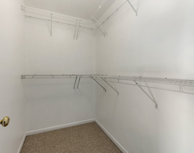 1638 Fredericksburg Lane - Photo Thumbnail 16