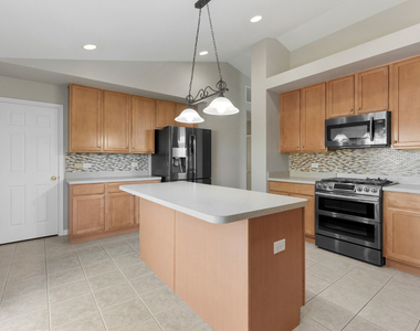 1638 Fredericksburg Lane - Photo Thumbnail 5