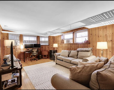 109 S Maple Avenue - Photo Thumbnail 1