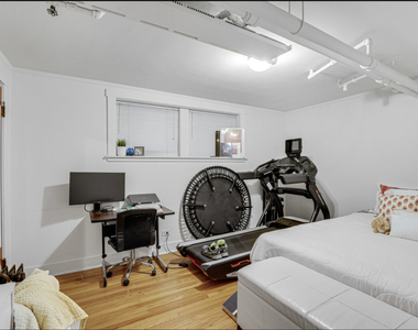 109 S Maple Avenue - Photo Thumbnail 6