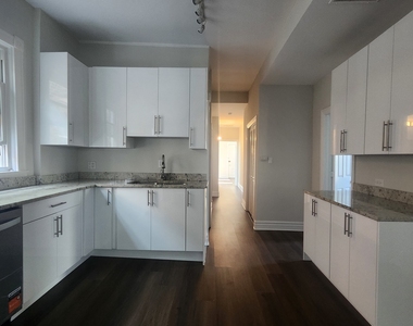 2330 W Erie Street - Photo Thumbnail 6