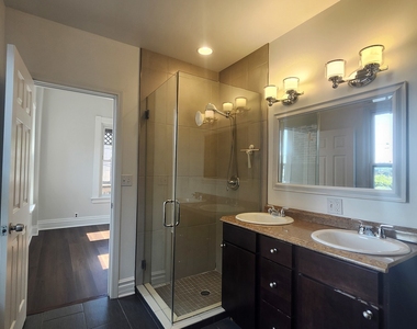 2330 W Erie Street - Photo Thumbnail 13