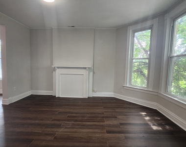 2330 W Erie Street - Photo Thumbnail 3