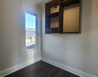 2330 W Erie Street - Photo Thumbnail 20