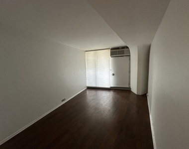 300 N State Street - Photo Thumbnail 6