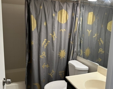 545 Woodcrest Drive - Photo Thumbnail 14