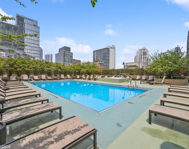 400 N Lasalle Street - Photo Thumbnail 18