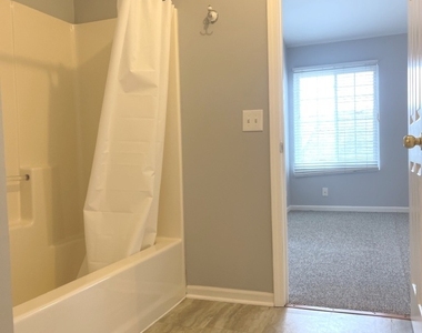 930 Mesa Drive - Photo Thumbnail 19