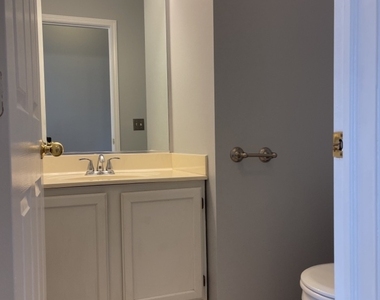 930 Mesa Drive - Photo Thumbnail 8