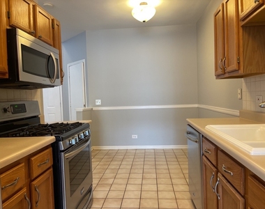 930 Mesa Drive - Photo Thumbnail 1