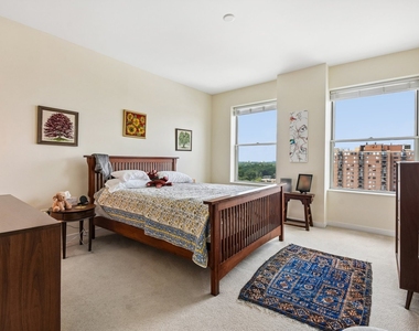 77 S Evergreen Avenue - Photo Thumbnail 14