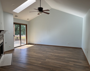 978 Benedetti Drive - Photo Thumbnail 4