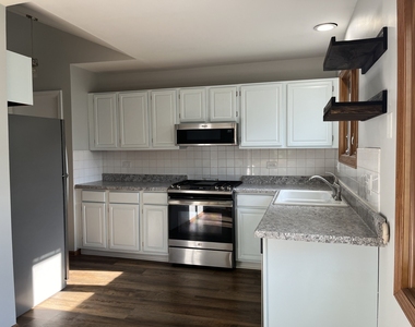 978 Benedetti Drive - Photo Thumbnail 5