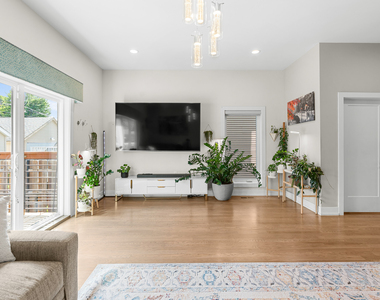 5047 W Winnemac Avenue - Photo Thumbnail 16